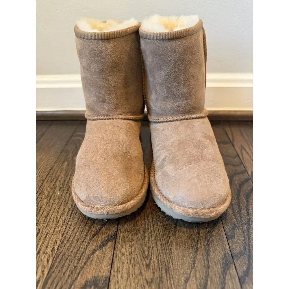 Ugg Classic Short Kids Boots Sz 1 Chestnut Brown Fur Lined